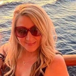 Meet your Posher, Les